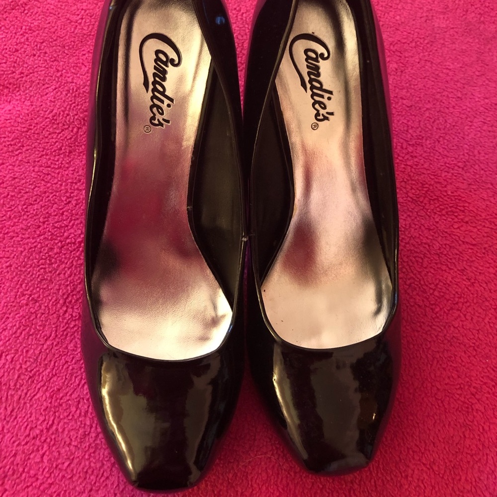 Candie’s black heels